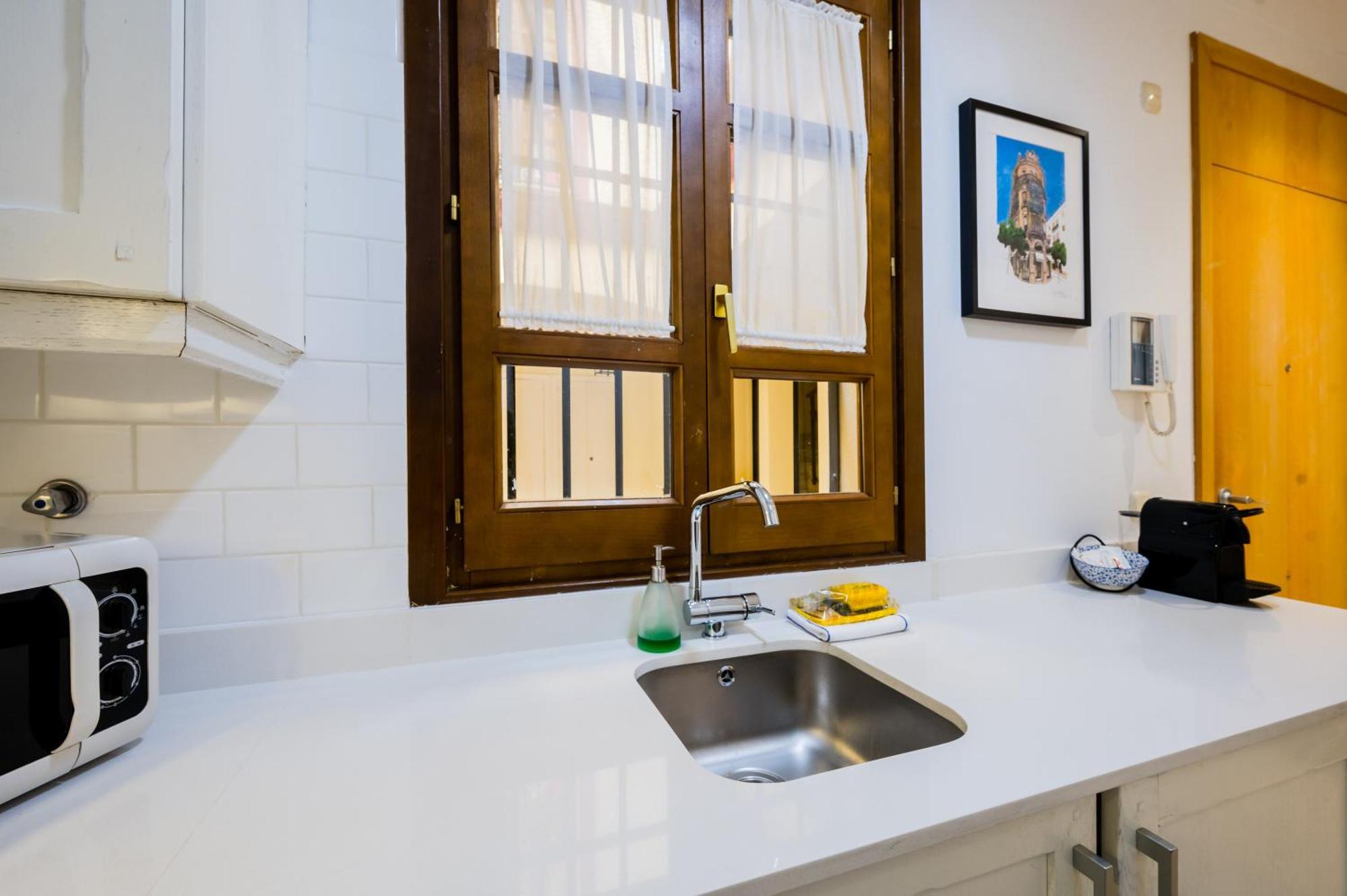 דירות סביליה Beautiful And Cozy- 1Bd 1Bth- Arenal Center מראה חיצוני תמונה