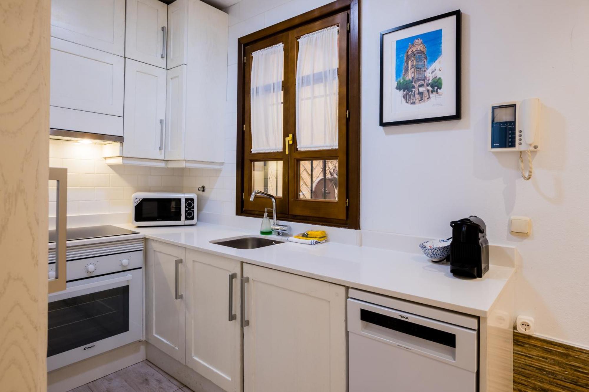 דירות סביליה Beautiful And Cozy- 1Bd 1Bth- Arenal Center מראה חיצוני תמונה