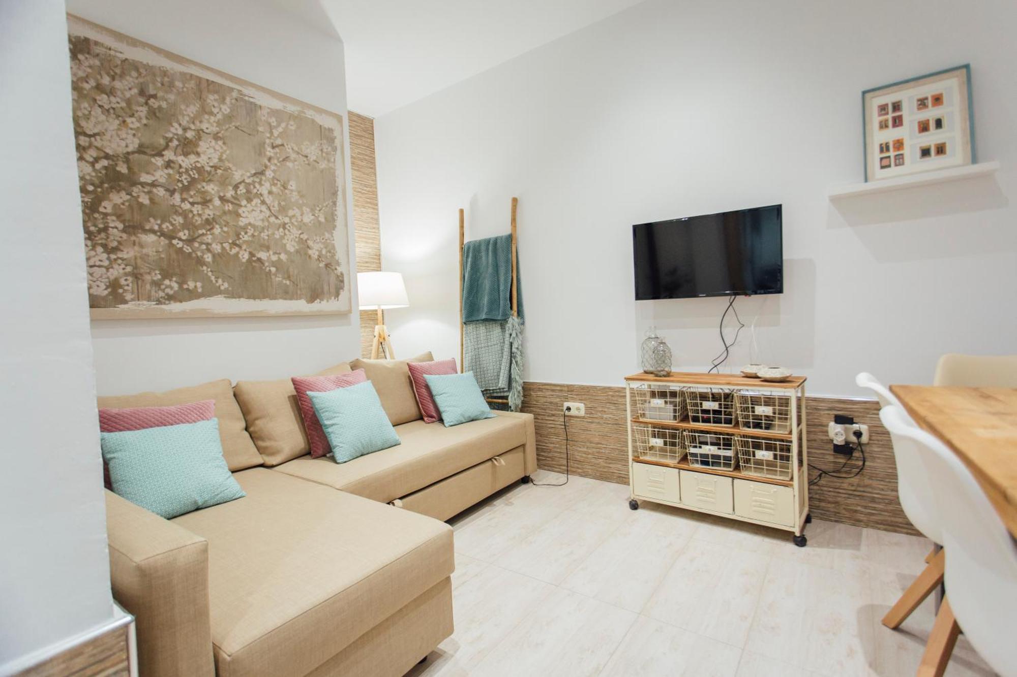 דירות סביליה Beautiful And Cozy- 1Bd 1Bth- Arenal Center מראה חיצוני תמונה