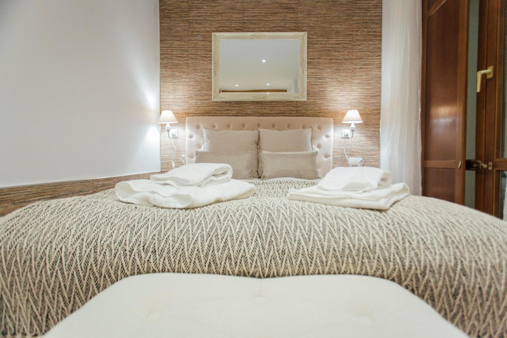 דירות סביליה Beautiful And Cozy- 1Bd 1Bth- Arenal Center מראה חיצוני תמונה