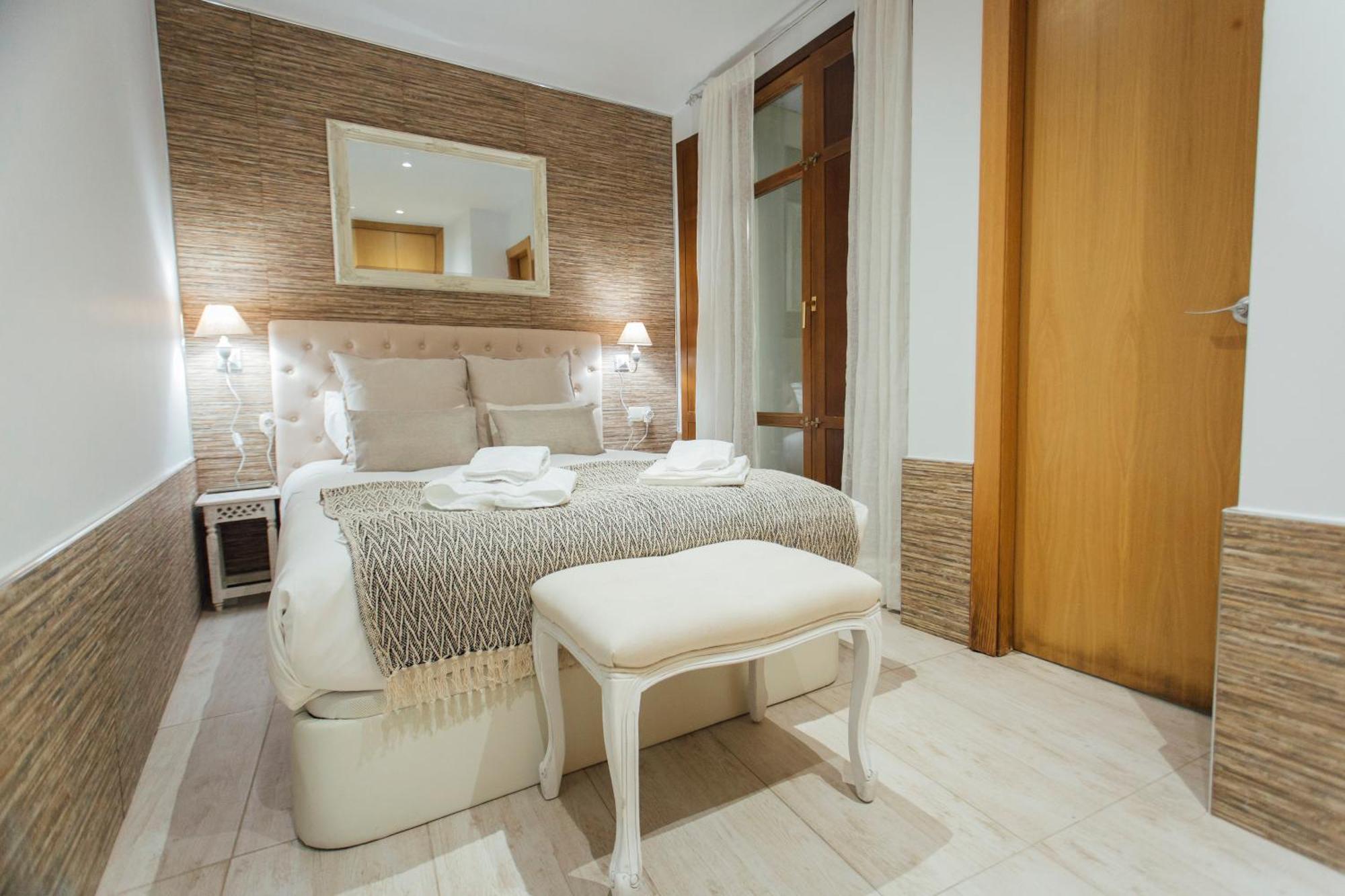 דירות סביליה Beautiful And Cozy- 1Bd 1Bth- Arenal Center מראה חיצוני תמונה