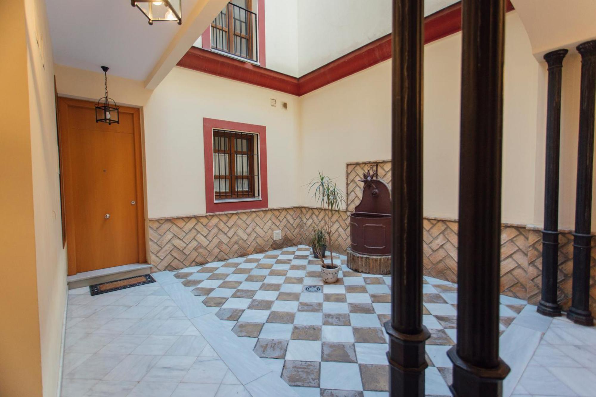 דירות סביליה Beautiful And Cozy- 1Bd 1Bth- Arenal Center מראה חיצוני תמונה